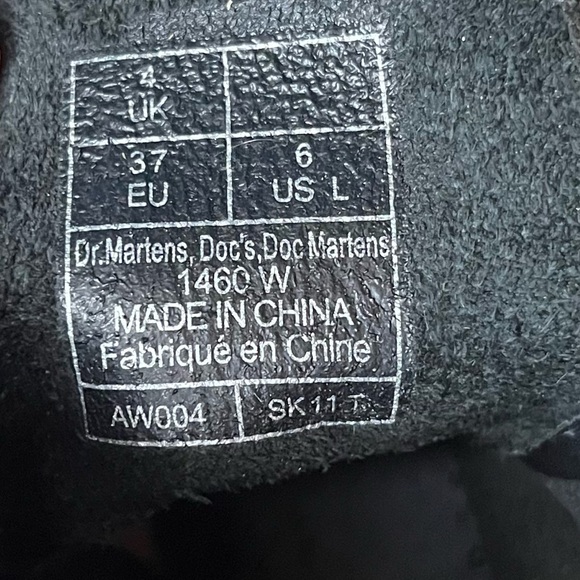 Dr. Martens 1460 Women’s Smooth Leather Lace Up Boots Black 8 Eye Size 6 - Picture 14 of 14